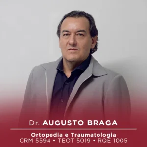 Dr. Augusto Braga, médico especialista em Ortopedia e Traumatologia em Goiânia. Atendimento focado no diagnóstico e tratamento de dores nas articulações, lesões esportivas, fraturas, artrose, problemas na coluna e cuidados com o sistema musculoesquelético em Goiás.